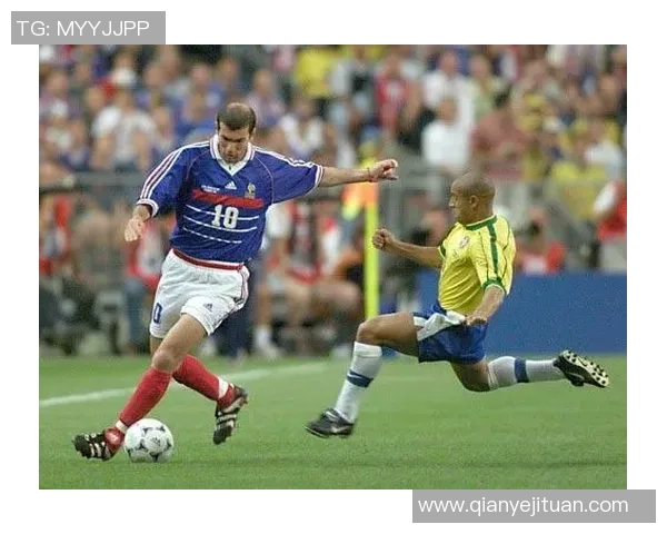 足球巨星亲临天下足球揭秘幕后故事与心路历程